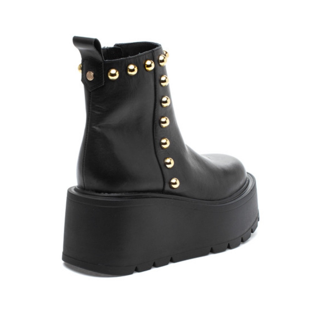 Black Leather Platform Studded Boot with Lug Sole - New in Box - Picture 3 of 7